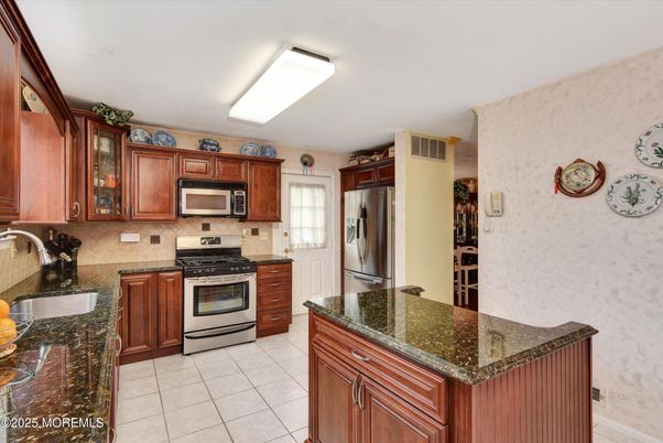 Interior, Kitchen, Stainless Steel Appliances