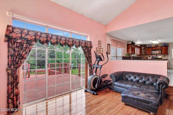 Fitness Equipment, Interior, Kitchen, Wood Texture Flooring