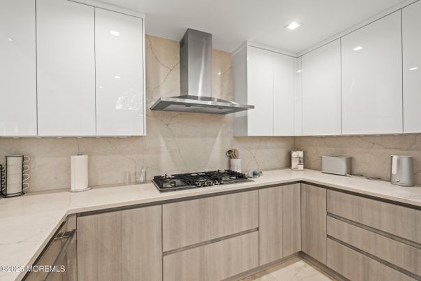 Interior, Kitchen, Marble Walls, Recessed Lighting