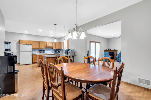 Dining room, Interior, Kitchen, Pendant Lights, Recessed Lighting, Wood Texture Flooring