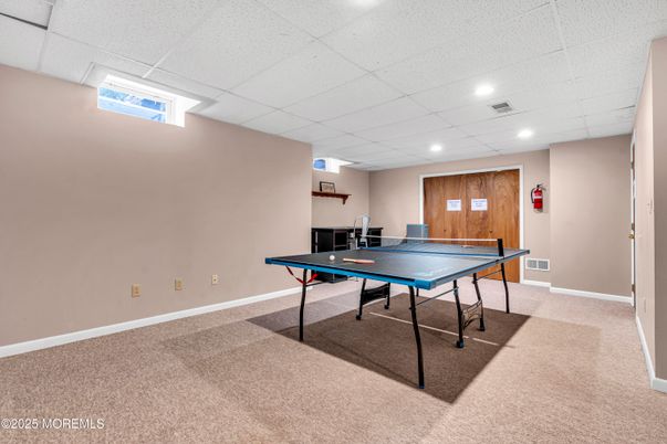 Game Room, Interior, Recessed Lighting