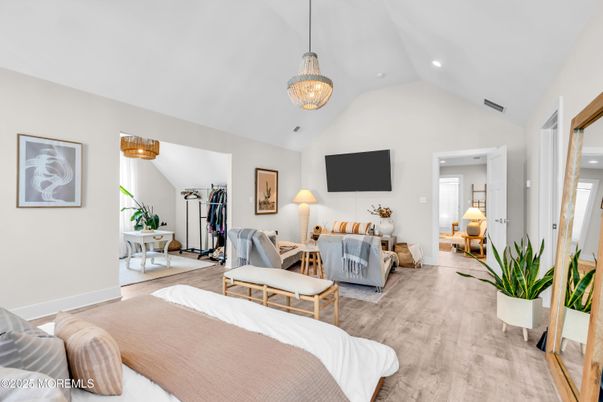Bedroom, Interior, Living room, Pendant Lights, Recessed Lighting, Wood Texture Flooring