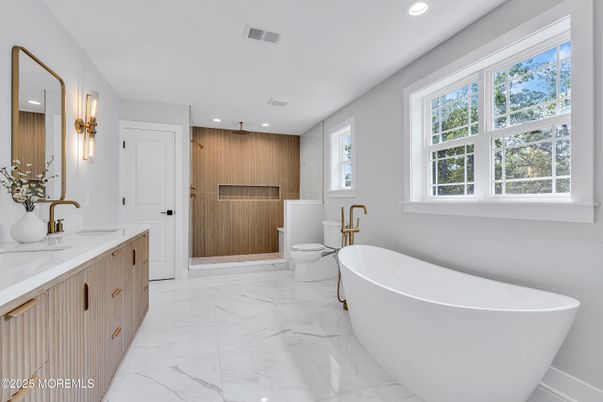 Bathroom, Dual Sink Vanities, Free Standing Baths, Glass Shower, Interior, Marble, Recessed Lighting