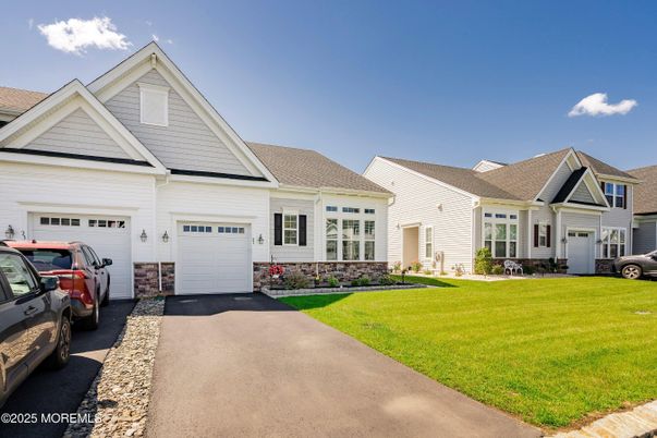 Attached, Exterior, Facade, Farmhouse