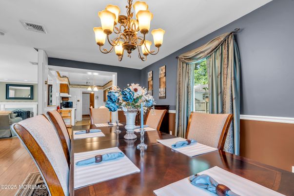 Chandelier, Dining room, Interior, Recessed Lighting, Wood Texture Flooring