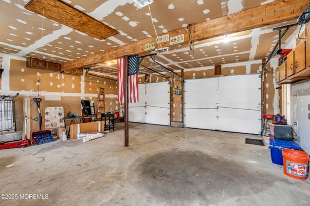 Garage, Interior