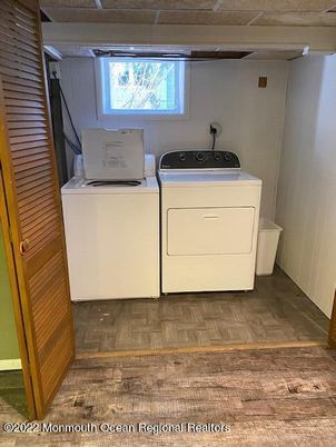 Interior, Utility Closets, Washer, Wood Texture Flooring