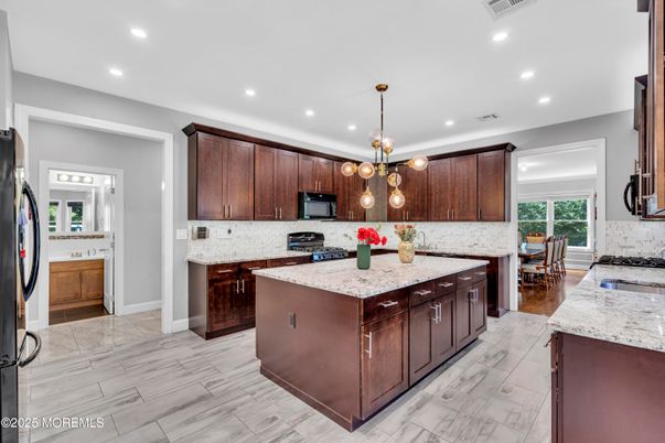 Dining room, Interior, Kitchen, Marble, Pendant Lights, Recessed Lighting