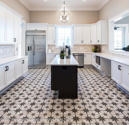 Interior, Kitchen, Pendant Lights, Recessed Lighting, Stainless Steel Appliances