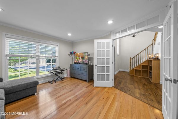 Interior, Recessed Lighting, Wood Texture Flooring