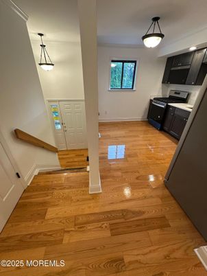 Interior, Kitchen, Pendant Lights, Wood Texture Flooring