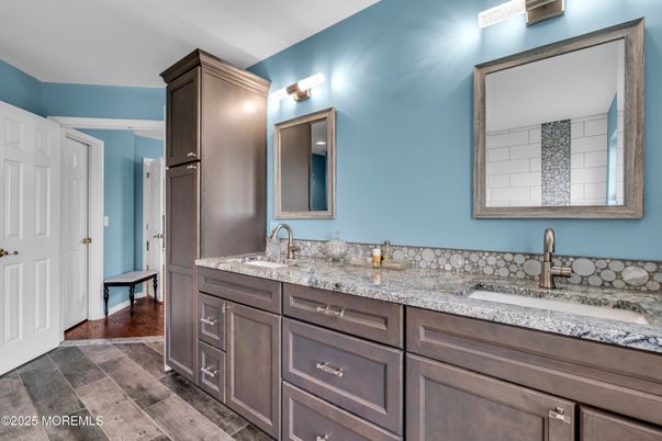 Bathroom, Dual Sink Vanities, Interior, Wood Texture Flooring