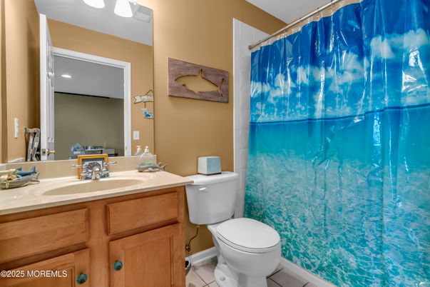 Bathroom, Interior, Recessed Lighting