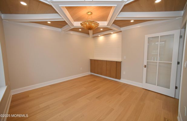 Empty room, Interior, Recessed Lighting, Wooden Ceilings, Wood Texture Flooring
