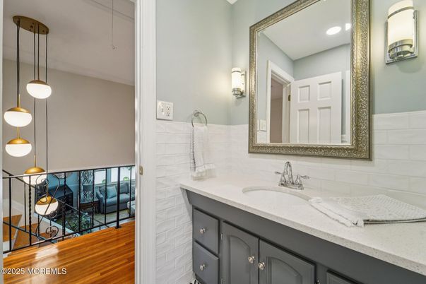 Bathroom, Interior, Pendant Lights, Recessed Lighting, Wood Texture Flooring