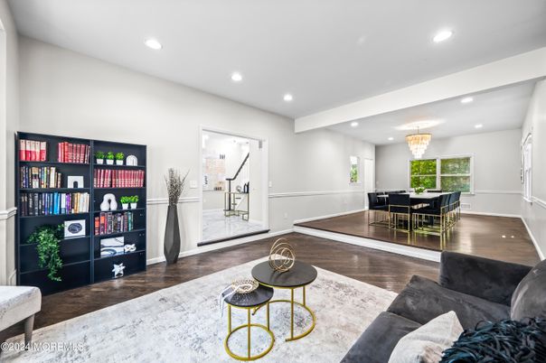 Chandelier, Dining room, Interior, Living room, Recessed Lighting, Wood Texture Flooring