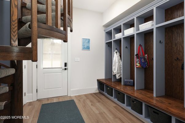 Interior, Walk-in Closets, Wood Texture Flooring
