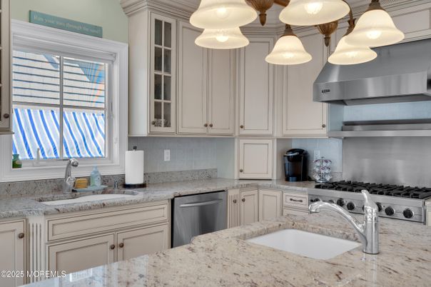Interior, Kitchen, Pendant Lights, Stainless Steel Appliances