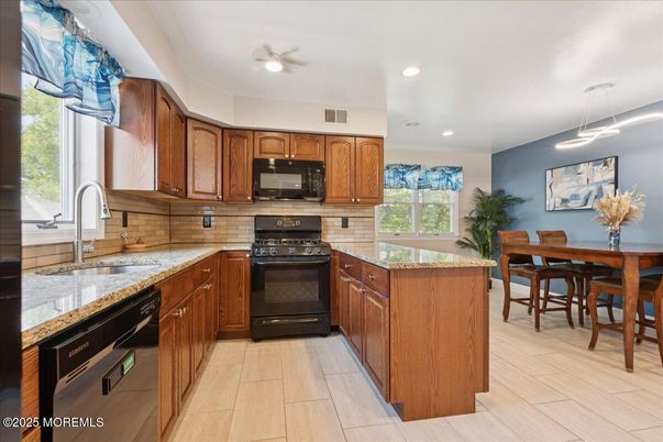 Dining room, Interior, Kitchen, Pendant Lights, Recessed Lighting, Wood Texture Flooring