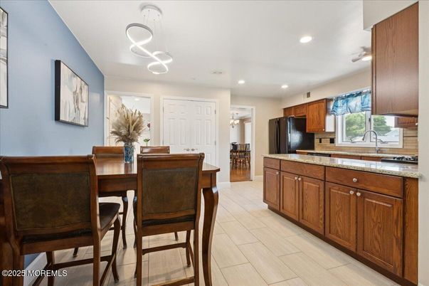 Dining room, Interior, Kitchen, Pendant Lights, Recessed Lighting, Wood Texture Flooring