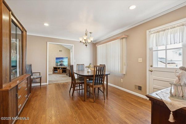 Chandelier, Dining room, Interior, Recessed Lighting, Wood Texture Flooring