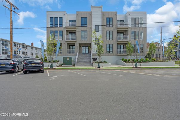 Exterior, Facade, Condo Building