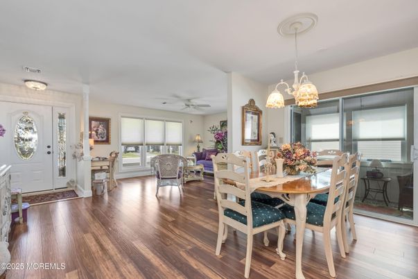 Chandelier, Dining room, Interior, Living room, Pendant Lights, Wood Texture Flooring