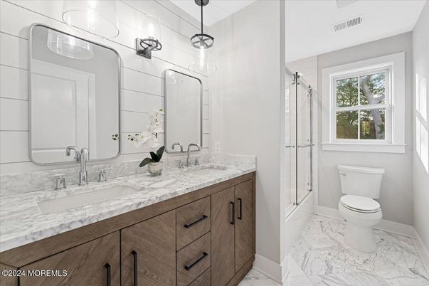Bathroom, Dual Sink Vanities, Interior, Marble