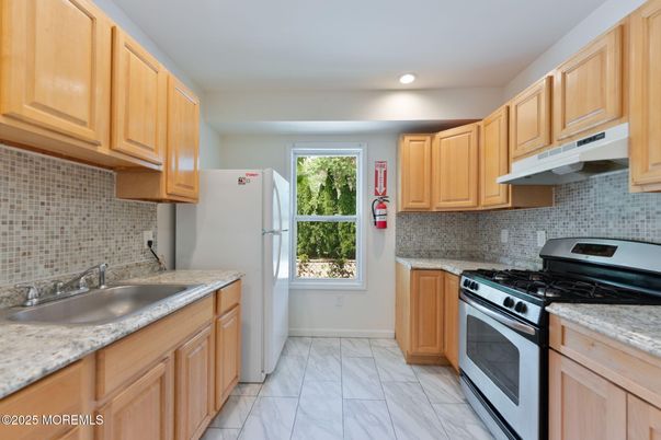 Interior, Kitchen, Marble, Recessed Lighting