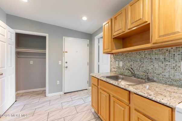 Interior, Kitchen, Marble, Recessed Lighting