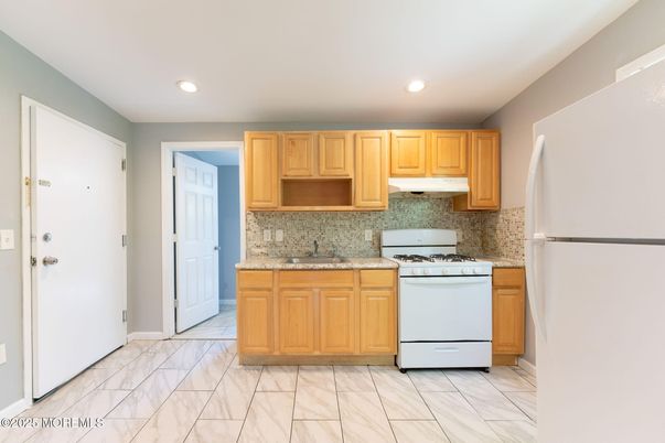 Interior, Kitchen, Marble, Recessed Lighting