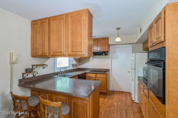 Interior, Kitchen, Pendant Lights, Wood Texture Flooring