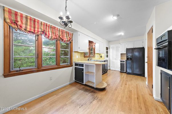 Chandelier, Interior, Kitchen, Recessed Lighting, Wood Texture Flooring