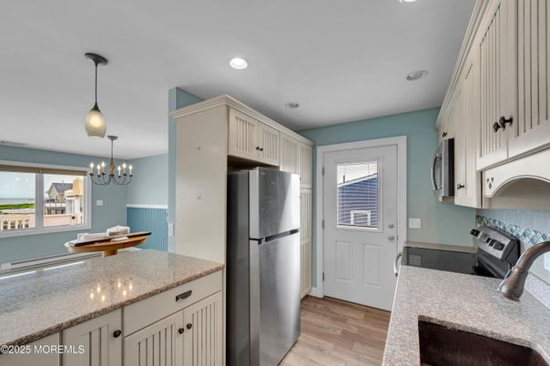 Chandelier, Interior, Kitchen, Pendant Lights, Recessed Lighting, Wood Texture Flooring
