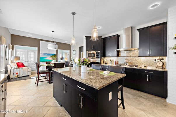 Dining room, Interior, Kitchen, Living room, Pendant Lights, Recessed Lighting, Stainless Steel Appliances