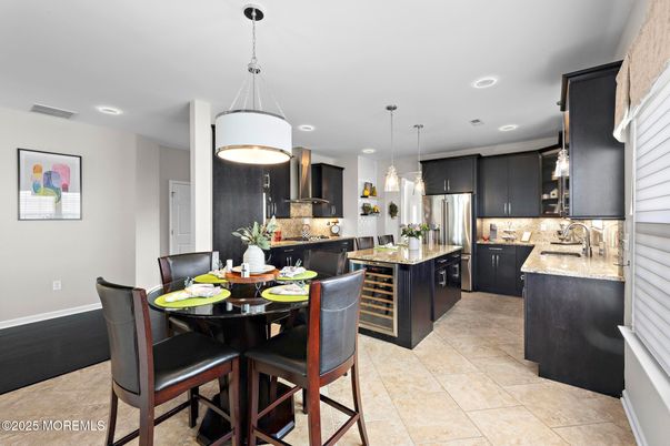Dining room, Interior, Kitchen, Pendant Lights, Recessed Lighting, Stainless Steel Appliances
