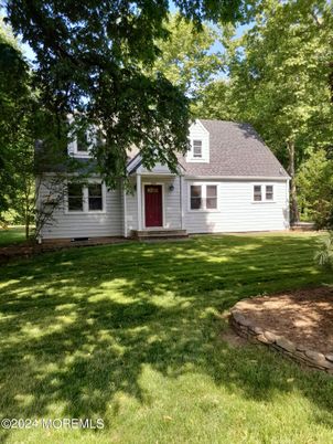 Backyard, Exterior, Facade, Cape Cod