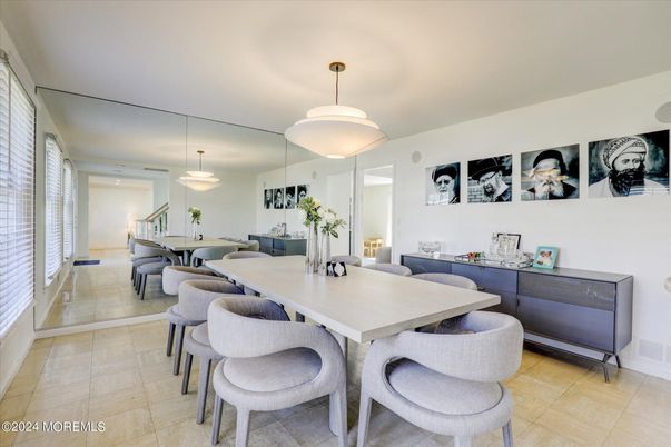 Dining room, Interior, Pendant Lights, Recessed Lighting