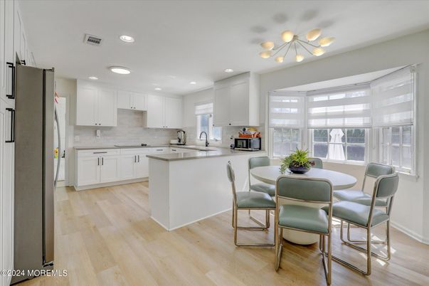 Dining room, Interior, Kitchen, Recessed Lighting, Wood Texture Flooring