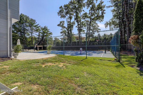 Exterior, Tennis Courts