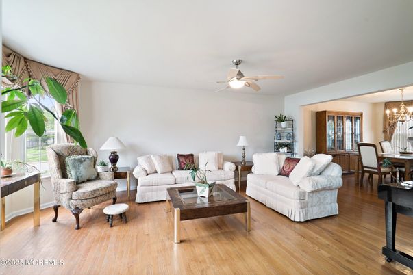 Chandelier, Dining room, Interior, Living room, Wood Texture Flooring