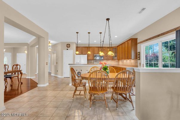 Dining room, Interior, Kitchen, Pendant Lights, Recessed Lighting, Wood Texture Flooring
