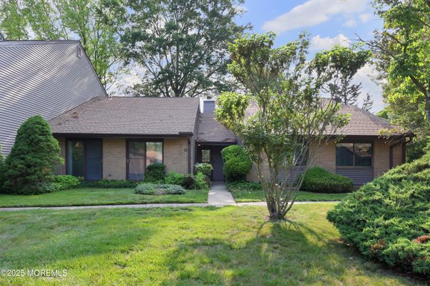 Exterior, Facade, Brick Facade, Ranch