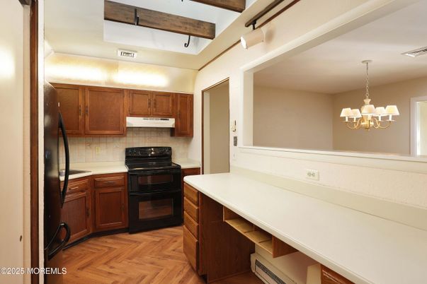 Chandelier, Interior, Kitchen, Wood Texture Flooring