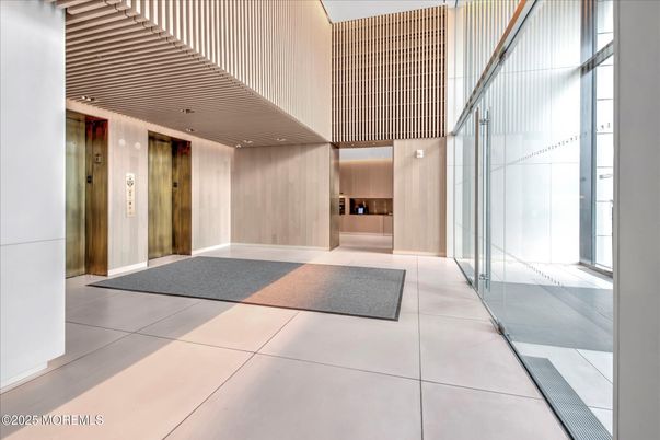 Elevator, Interior