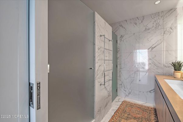Bathroom, Interior, Marble, Marble Walls, Recessed Lighting