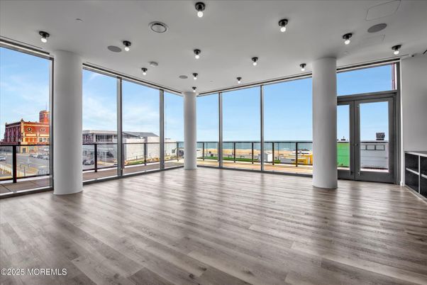 Interior, Sun Room, Water, Wood Texture Flooring