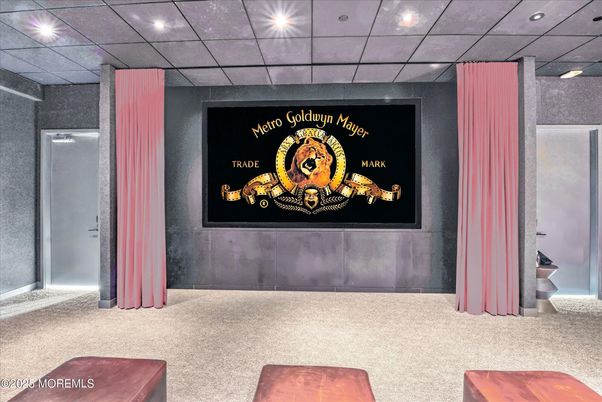 Interior, Projection Screen, Recessed Lighting, Theatre Room