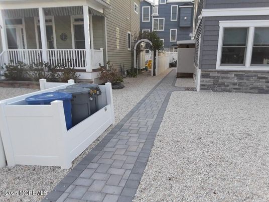 Exterior, Hot Tub