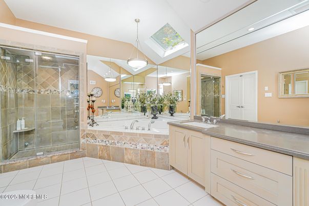 Bathroom, Glass Shower, Interior, Pendant Lights, Recessed Lighting